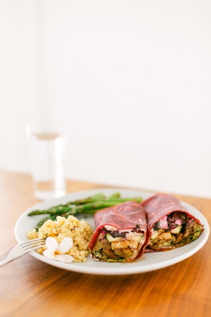 healthy seasonal veggie wraps from 62 Market on Maui one of the healthiest restaurants