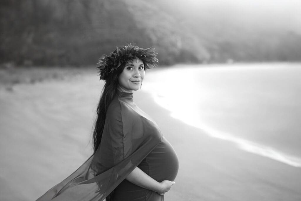 Maui maternity photography black and white film inspired tones