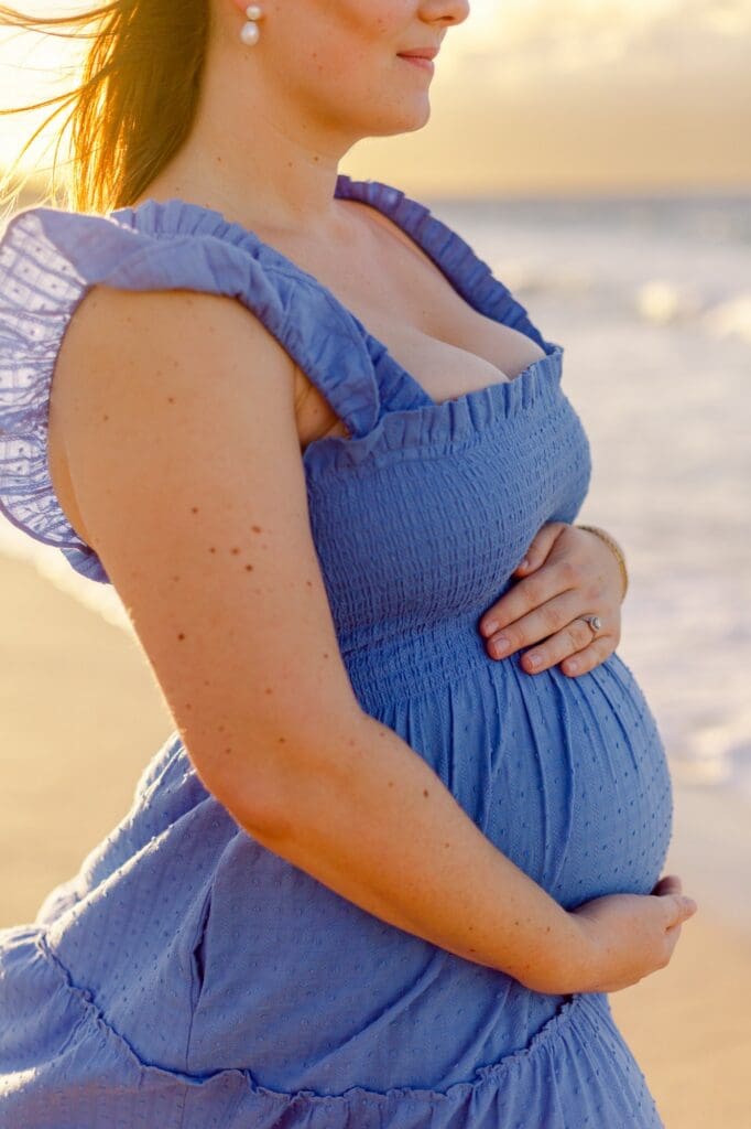 maui beach maternity photos in golden light 